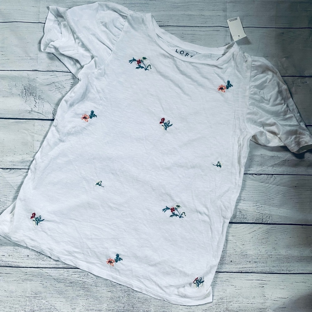 Loft floral embroidered top NWT size small